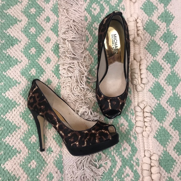 MICHAEL Michael Kors Calf Hair Leopard Peep Toes - Picture 2 of 7